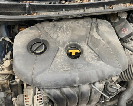 Хендай Елантра, об'ємом двигуна 2 л та пробігом 150 тис. км за 3800 $, фото 2 на Automoto.ua