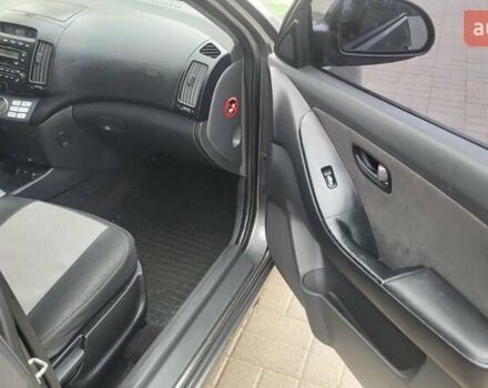 Хендай Элантра 2008 в Вознесенске на Automoto.ua Хендай Элантра, объемом двигателя 1.59 л и пробегом 146 тыс. км за 6800 $, фото 4 на Automoto.ua