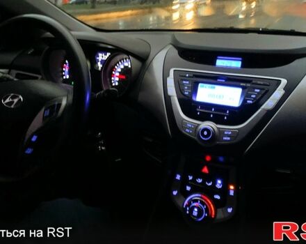 Хендай Элантра, объемом двигателя 1.6 л и пробегом 63 тыс. км за 9800 $, фото 13 на Automoto.ua