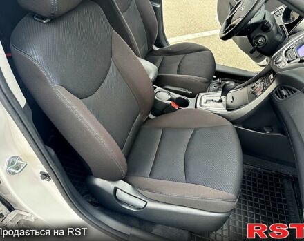 Хендай Елантра, об'ємом двигуна 1.6 л та пробігом 107 тис. км за 9700 $, фото 8 на Automoto.ua