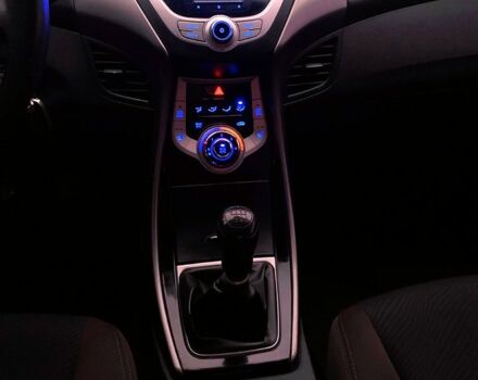 Хендай Элантра, объемом двигателя 1.6 л и пробегом 65 тыс. км за 11500 $, фото 13 на Automoto.ua