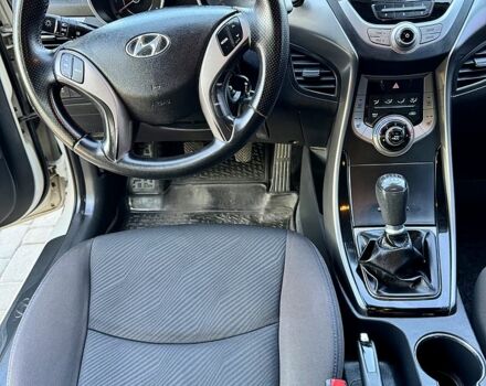 Хендай Елантра, об'ємом двигуна 1.6 л та пробігом 95 тис. км за 9000 $, фото 6 на Automoto.ua
