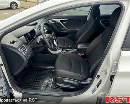 Хендай Елантра, об'ємом двигуна 1.6 л та пробігом 107 тис. км за 9700 $, фото 6 на Automoto.ua
