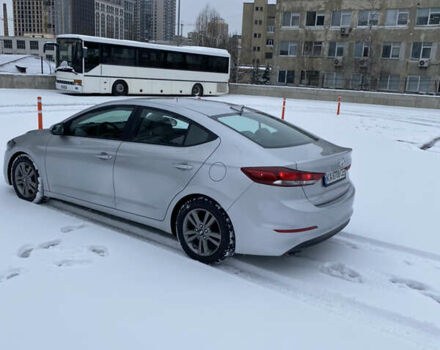 Хендай Елантра, об'ємом двигуна 2 л та пробігом 70 тис. км за 12800 $, фото 4 на Automoto.ua