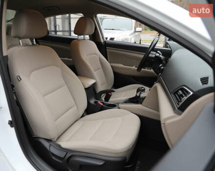 Хендай Элантра, объемом двигателя 2 л и пробегом 87 тыс. км за 11500 $, фото 9 на Automoto.ua