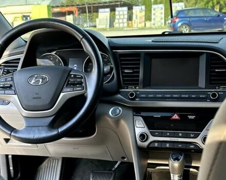 Хендай Элантра, объемом двигателя 2 л и пробегом 109 тыс. км за 11000 $, фото 3 на Automoto.ua