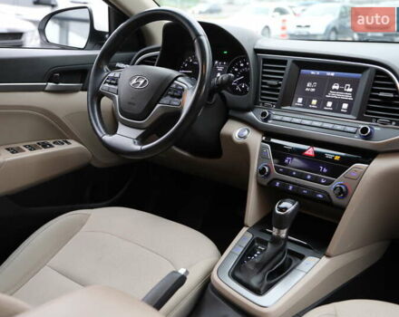 Хендай Элантра, объемом двигателя 2 л и пробегом 87 тыс. км за 11500 $, фото 10 на Automoto.ua