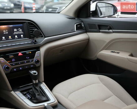 Хендай Элантра, объемом двигателя 2 л и пробегом 87 тыс. км за 11500 $, фото 12 на Automoto.ua