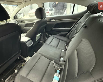 Хендай Элантра, объемом двигателя 1.6 л и пробегом 170 тыс. км за 7000 $, фото 5 на Automoto.ua