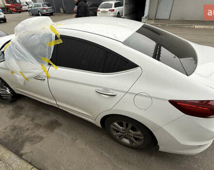 Хендай Элантра, объемом двигателя 1.6 л и пробегом 170 тыс. км за 7000 $, фото 4 на Automoto.ua