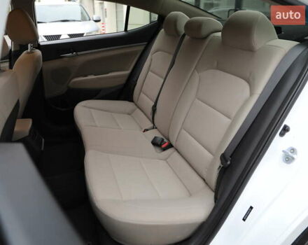 Хендай Элантра, объемом двигателя 2 л и пробегом 87 тыс. км за 11500 $, фото 7 на Automoto.ua