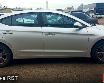 Хендай Элантра, объемом двигателя 2 л и пробегом 170 тыс. км за 10500 $, фото 3 на Automoto.ua