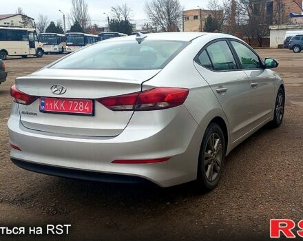Хендай Элантра, объемом двигателя 2 л и пробегом 170 тыс. км за 10500 $, фото 5 на Automoto.ua