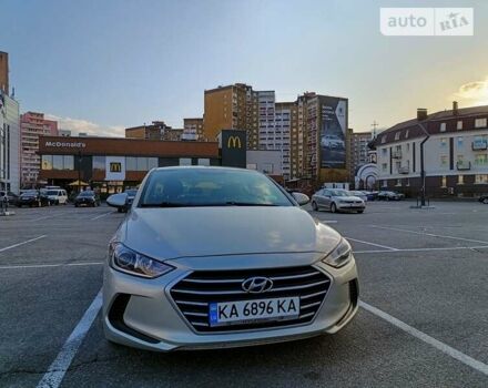 Хендай Елантра, об'ємом двигуна 2 л та пробігом 157 тис. км за 10499 $, фото 4 на Automoto.ua