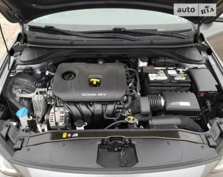 Хендай Елантра, об'ємом двигуна 2 л та пробігом 104 тис. км за 2900 $, фото 9 на Automoto.ua