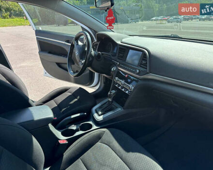 Хендай Элантра, объемом двигателя 1.98 л и пробегом 196 тыс. км за 12900 $, фото 9 на Automoto.ua