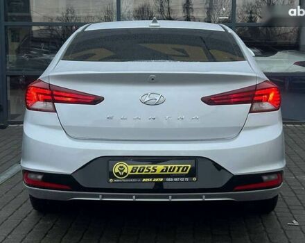 Хендай Элантра, объемом двигателя 2 л и пробегом 62 тыс. км за 14800 $, фото 5 на Automoto.ua