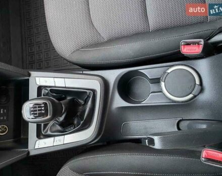 Хендай Элантра, объемом двигателя 1.6 л и пробегом 69 тыс. км за 15500 $, фото 48 на Automoto.ua