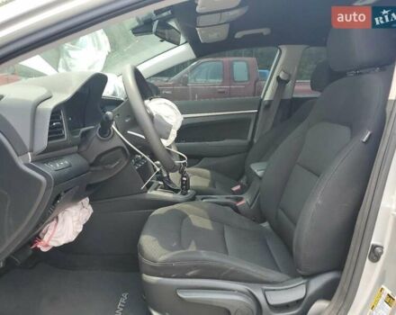 Хендай Елантра, об'ємом двигуна 2 л та пробігом 105 тис. км за 2800 $, фото 6 на Automoto.ua