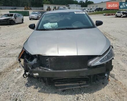 Хендай Елантра, об'ємом двигуна 2 л та пробігом 105 тис. км за 2800 $, фото 4 на Automoto.ua