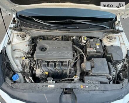 Хендай Элантра, объемом двигателя 1.59 л и пробегом 58 тыс. км за 18800 $, фото 11 на Automoto.ua
