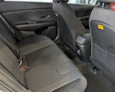 купить новое авто Хендай Элантра 2024 года от официального дилера Автоберег HYUNDAI на Бальзака Хендай фото