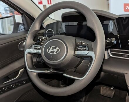 купить новое авто Хендай Элантра 2024 года от официального дилера Автоберег HYUNDAI на Бальзака Хендай фото