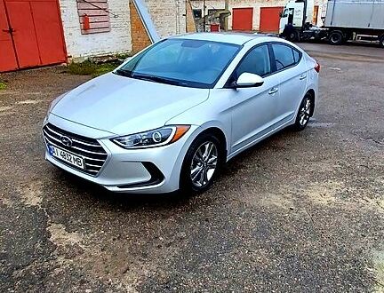 Хендай Элантра, объемом двигателя 2 л и пробегом 225 тыс. км за 10500 $, фото 1 на Automoto.ua