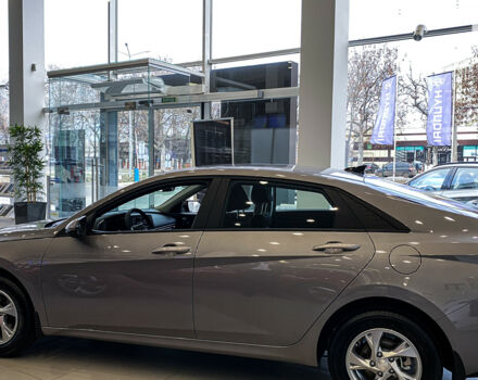 купить новое авто Хендай Элантра 2022 года от официального дилера Автоцентр AUTOGROUP на Грушевського Хендай фото