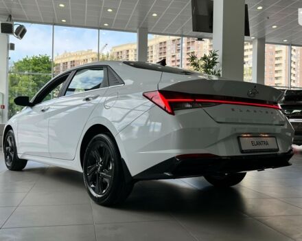 купить новое авто Хендай Элантра 2022 года от официального дилера Автоцентр AUTOGROUP на Грушевського Хендай фото