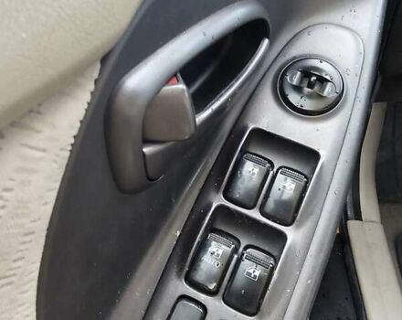 Желтый Хендай Элантра, объемом двигателя 1.99 л и пробегом 200 тыс. км за 1400 $, фото 10 на Automoto.ua