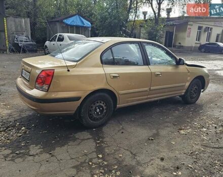 Желтый Хендай Элантра, объемом двигателя 1.99 л и пробегом 200 тыс. км за 1400 $, фото 6 на Automoto.ua