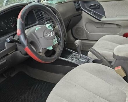 Желтый Хендай Элантра, объемом двигателя 1.99 л и пробегом 200 тыс. км за 1400 $, фото 4 на Automoto.ua