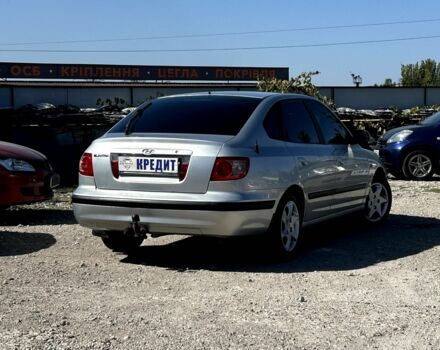 Серый Хендай Элантра, объемом двигателя 2 л и пробегом 291 тыс. км за 4400 $, фото 2 на Automoto.ua