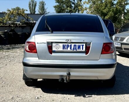 Серый Хендай Элантра, объемом двигателя 2 л и пробегом 291 тыс. км за 4400 $, фото 1 на Automoto.ua