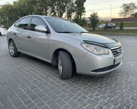 Серый Хендай Элантра, объемом двигателя 1.6 л и пробегом 220 тыс. км за 5600 $, фото 3 на Automoto.ua