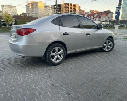 Серый Хендай Элантра, объемом двигателя 1.6 л и пробегом 220 тыс. км за 5600 $, фото 4 на Automoto.ua