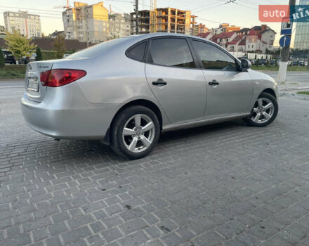 Серый Хендай Элантра, объемом двигателя 1.6 л и пробегом 220 тыс. км за 5950 $, фото 4 на Automoto.ua