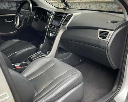 Серый Хендай Элантра, объемом двигателя 1.8 л и пробегом 115 тыс. км за 10500 $, фото 11 на Automoto.ua