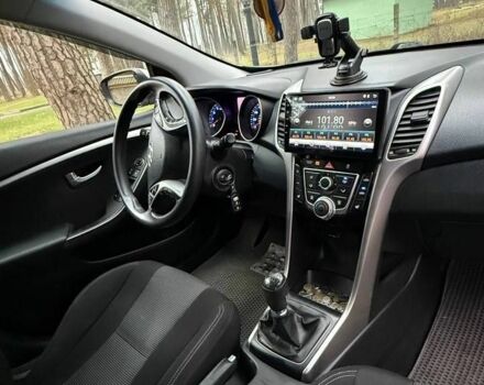 Серый Хендай Элантра, объемом двигателя 1.8 л и пробегом 207 тыс. км за 7300 $, фото 7 на Automoto.ua