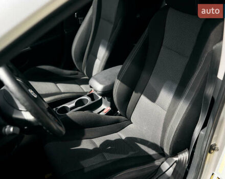 Серый Хендай Элантра, объемом двигателя 2 л и пробегом 120 тыс. км за 7900 $, фото 14 на Automoto.ua