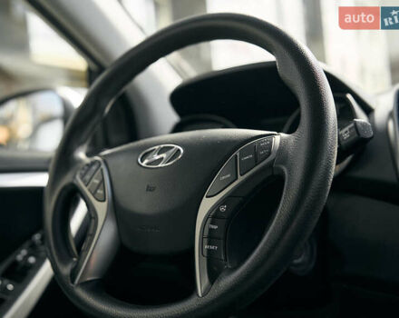 Серый Хендай Элантра, объемом двигателя 2 л и пробегом 120 тыс. км за 7900 $, фото 7 на Automoto.ua