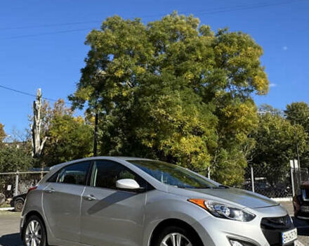 Серый Хендай Элантра, объемом двигателя 2 л и пробегом 100 тыс. км за 8800 $, фото 2 на Automoto.ua