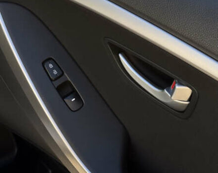 Серый Хендай Элантра, объемом двигателя 2 л и пробегом 100 тыс. км за 8800 $, фото 8 на Automoto.ua