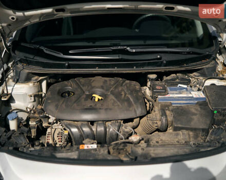 Серый Хендай Элантра, объемом двигателя 2 л и пробегом 120 тыс. км за 7900 $, фото 16 на Automoto.ua