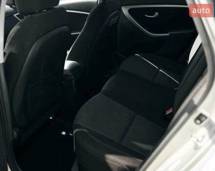 Серый Хендай Элантра, объемом двигателя 2 л и пробегом 120 тыс. км за 7900 $, фото 10 на Automoto.ua