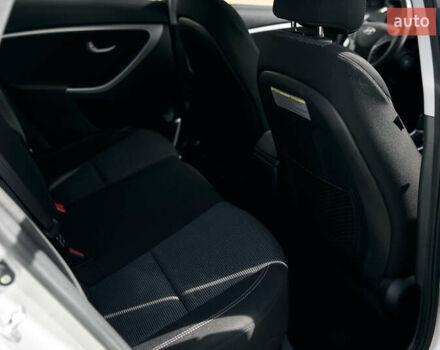 Серый Хендай Элантра, объемом двигателя 2 л и пробегом 120 тыс. км за 7900 $, фото 11 на Automoto.ua