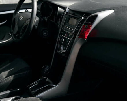 Серый Хендай Элантра, объемом двигателя 2 л и пробегом 120 тыс. км за 7900 $, фото 13 на Automoto.ua