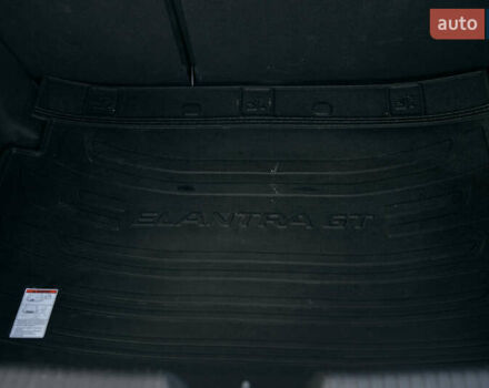 Серый Хендай Элантра, объемом двигателя 2 л и пробегом 120 тыс. км за 7900 $, фото 2 на Automoto.ua