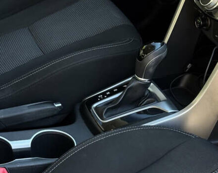 Серый Хендай Элантра, объемом двигателя 2 л и пробегом 100 тыс. км за 8800 $, фото 7 на Automoto.ua